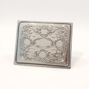 Jewelry box